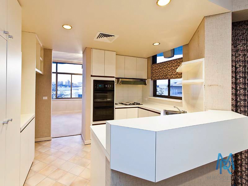 4.2/34 Mill Point Road, South Perth WA 6151