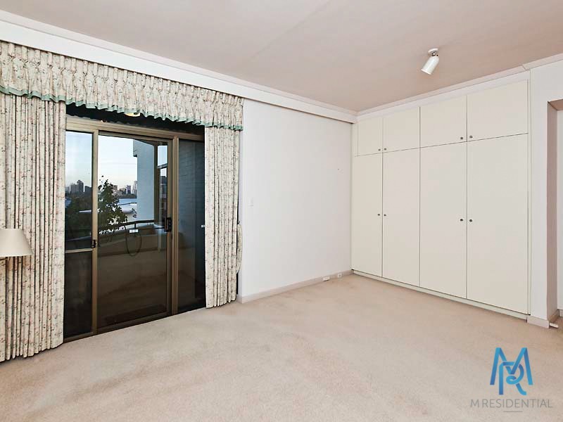 4.2/34 Mill Point Road, South Perth WA 6151