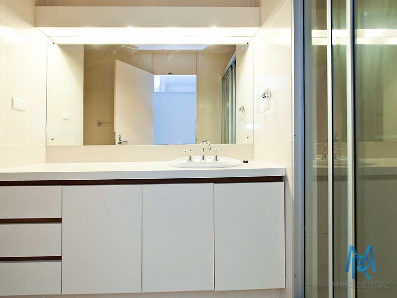 4.2/34 Mill Point Road, South Perth WA 6151