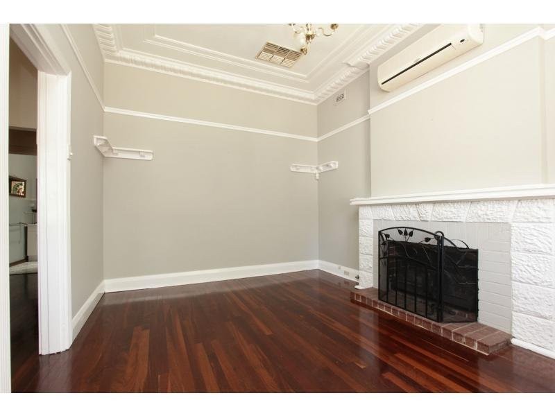 4 Broad Street, Kensington WA 6151