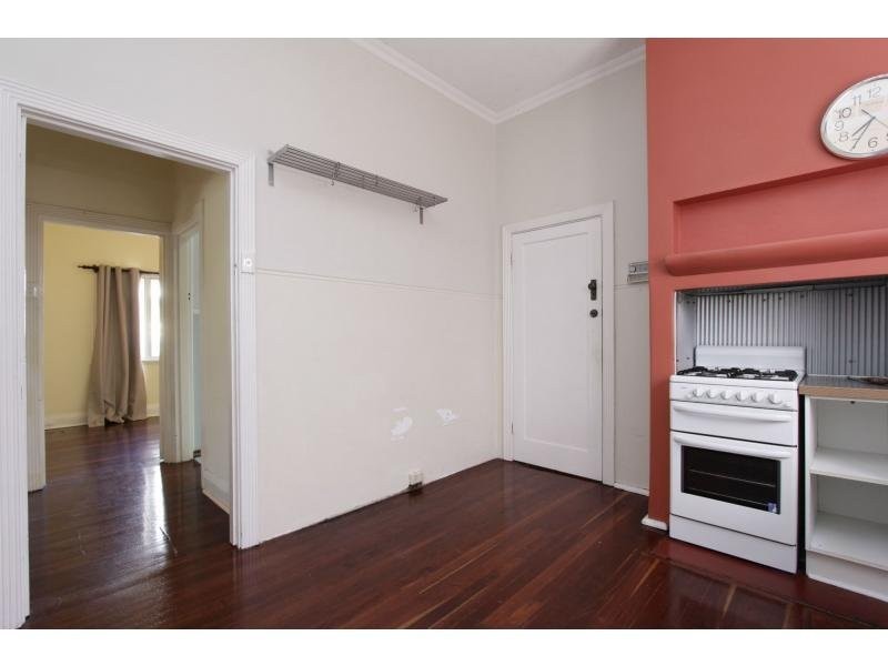 4 Broad Street, Kensington WA 6151