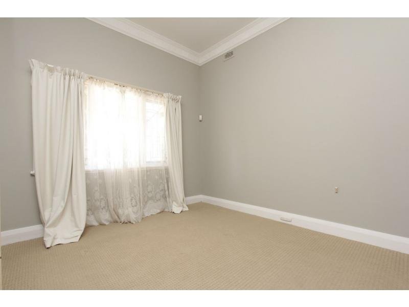 4 Broad Street, Kensington WA 6151