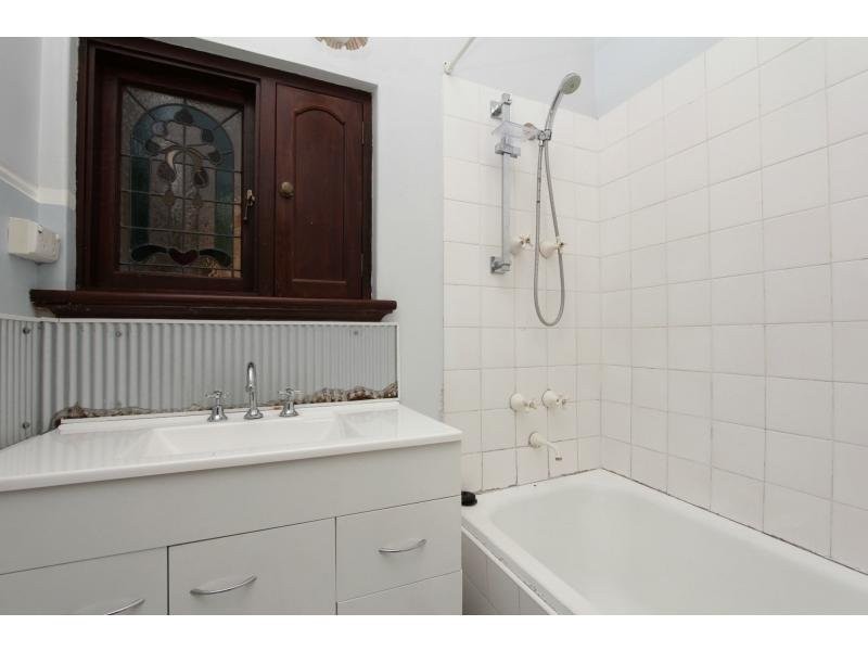 4 Broad Street, Kensington WA 6151