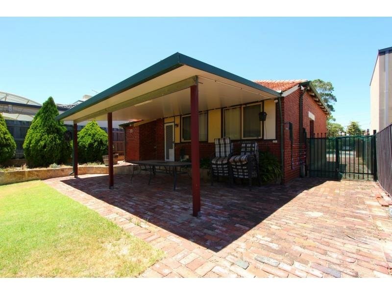 4 Broad Street, Kensington WA 6151