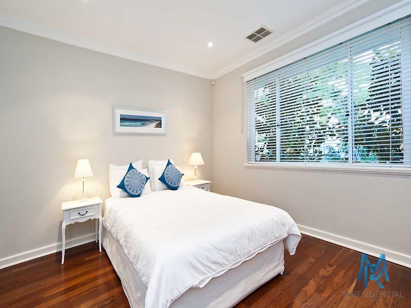 2A Norma Road, Alfred Cove WA 6154