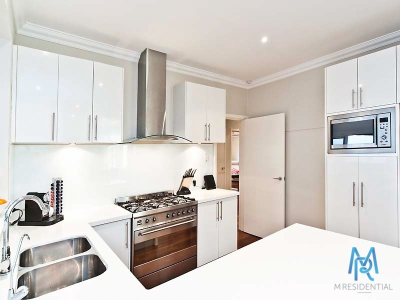 2A Norma Road, Alfred Cove WA 6154