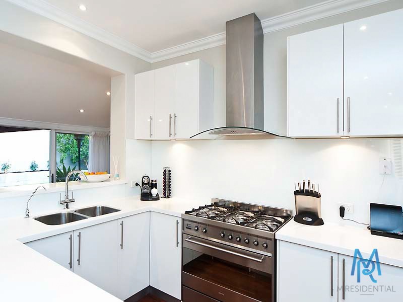 2A Norma Road, Alfred Cove WA 6154