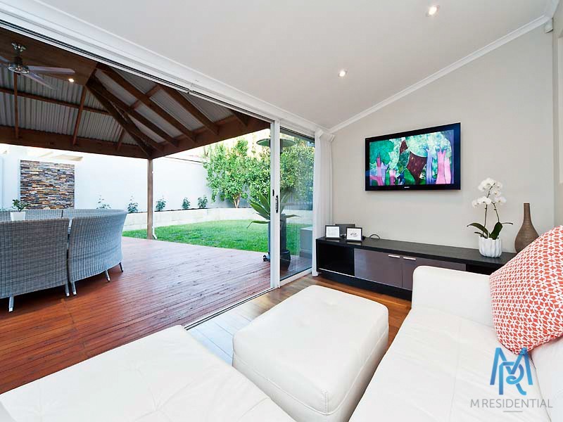 2A Norma Road, Alfred Cove WA 6154