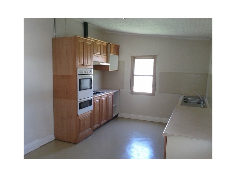 10 Wroxton Street, Midland WA 6056