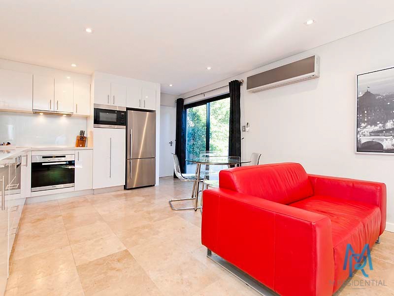 1/6 Brookside Avenue, South Perth WA 6151