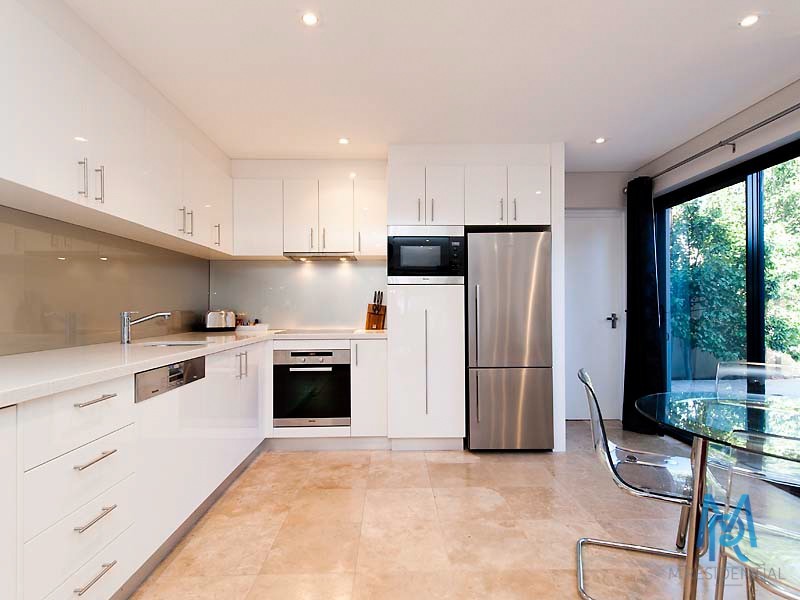 1/6 Brookside Avenue, South Perth WA 6151