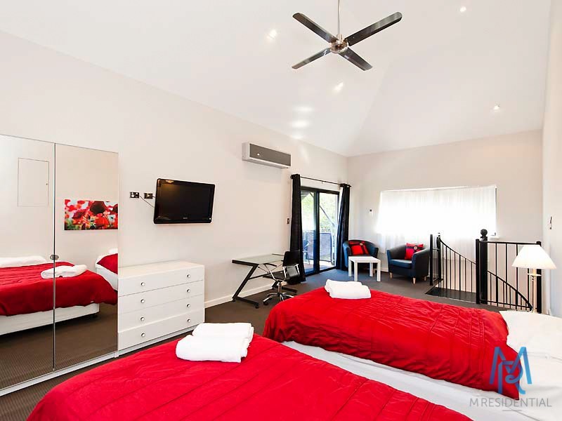 1/6 Brookside Avenue, South Perth WA 6151