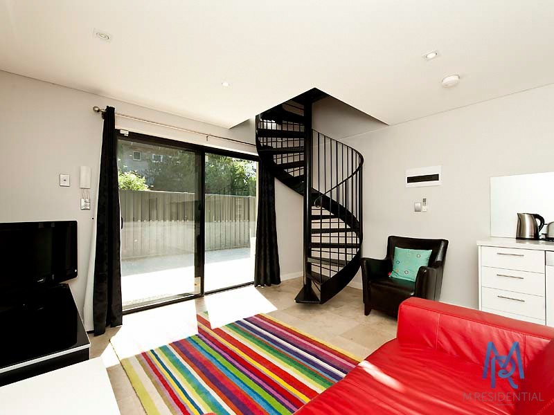 2/6 Brookside Avenue, South Perth WA 6151