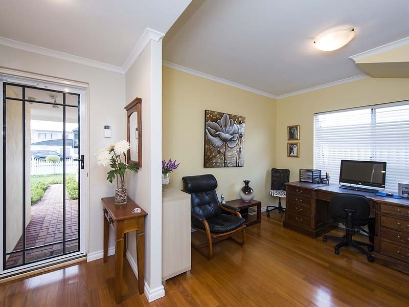 39 Gwenyfred Road, Kensington WA 6151