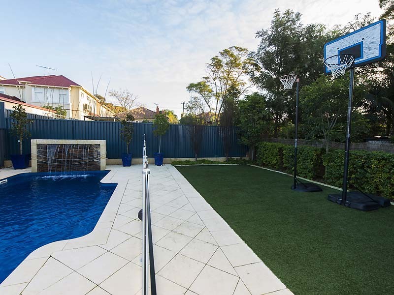 39 Gwenyfred Road, Kensington WA 6151