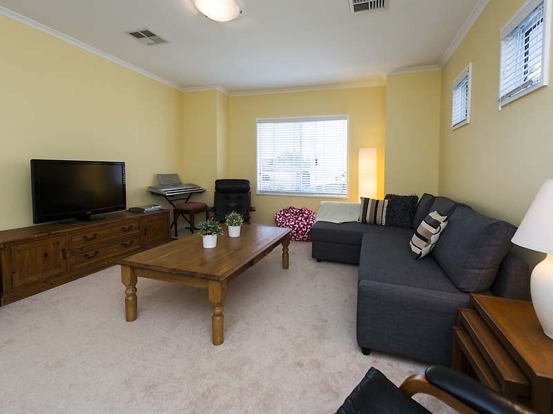 39 Gwenyfred Road, Kensington WA 6151