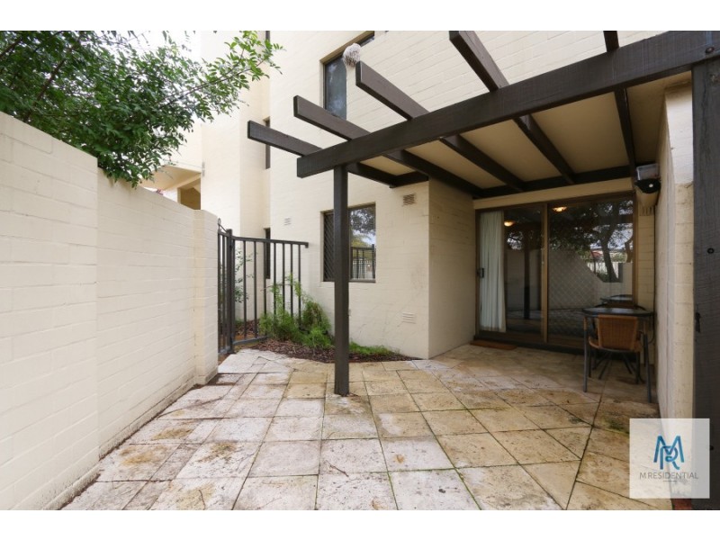 2/354 Mill Point Road, South Perth WA 6151