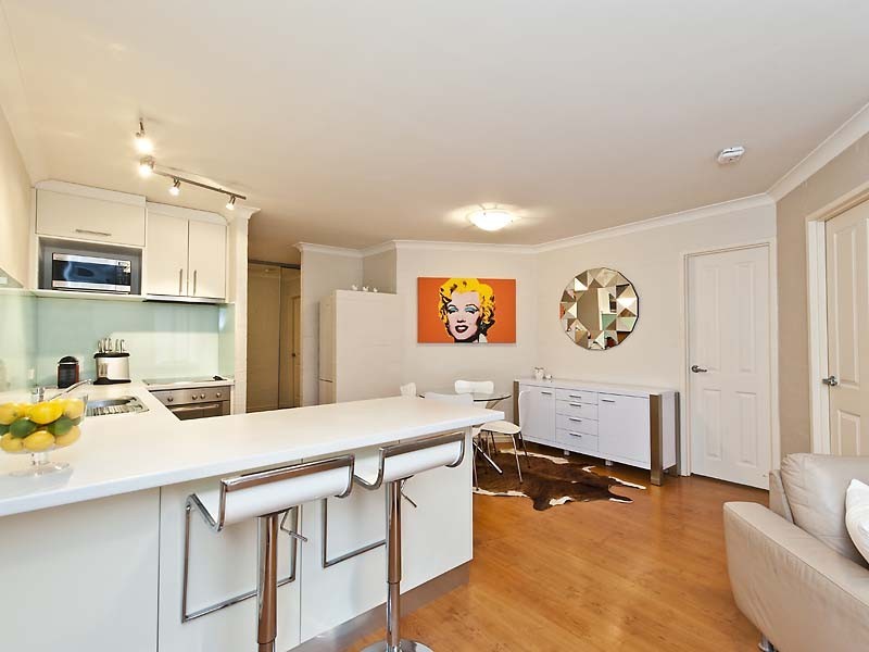 3/4 Manning Terrace, South Perth WA 6151