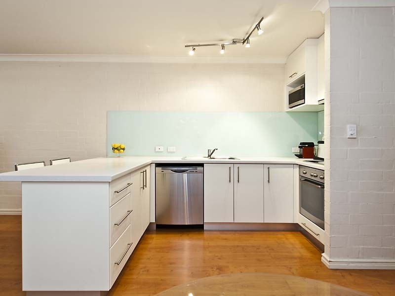 3/4 Manning Terrace, South Perth WA 6151