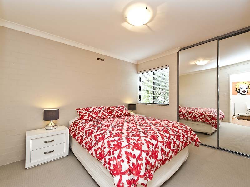 3/4 Manning Terrace, South Perth WA 6151