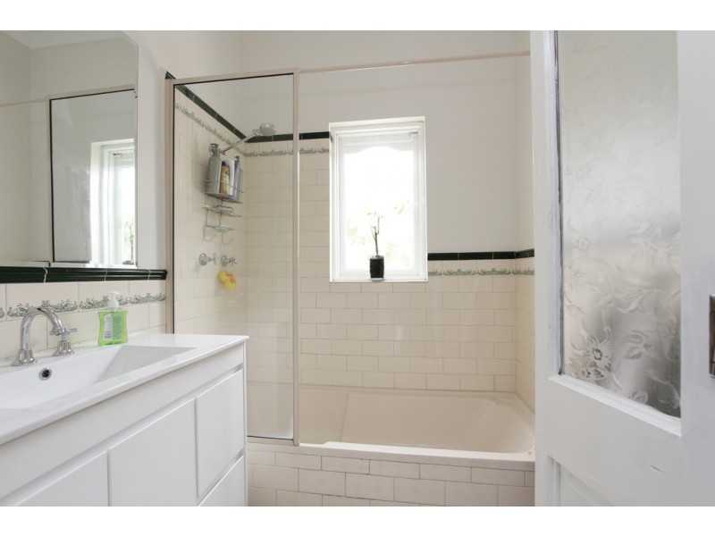 96 Monash Avenue, Como WA 6152