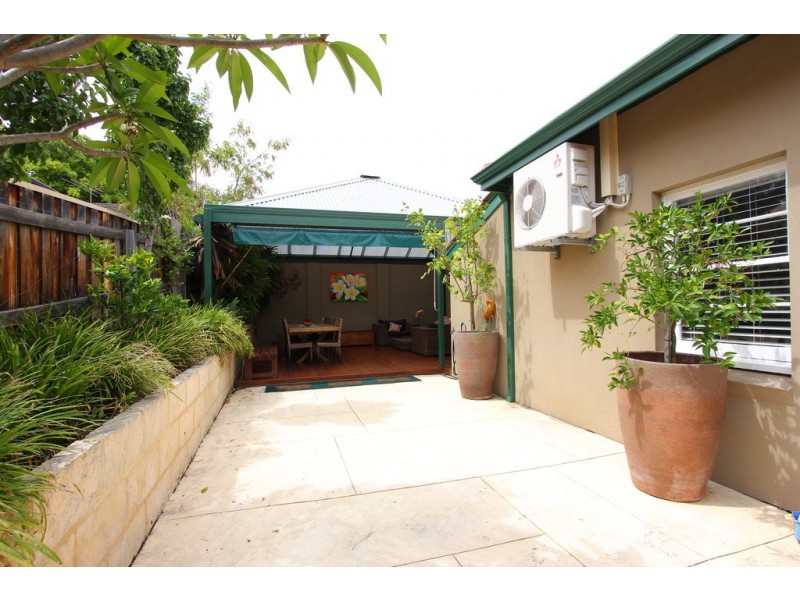 96 Monash Avenue, Como WA 6152