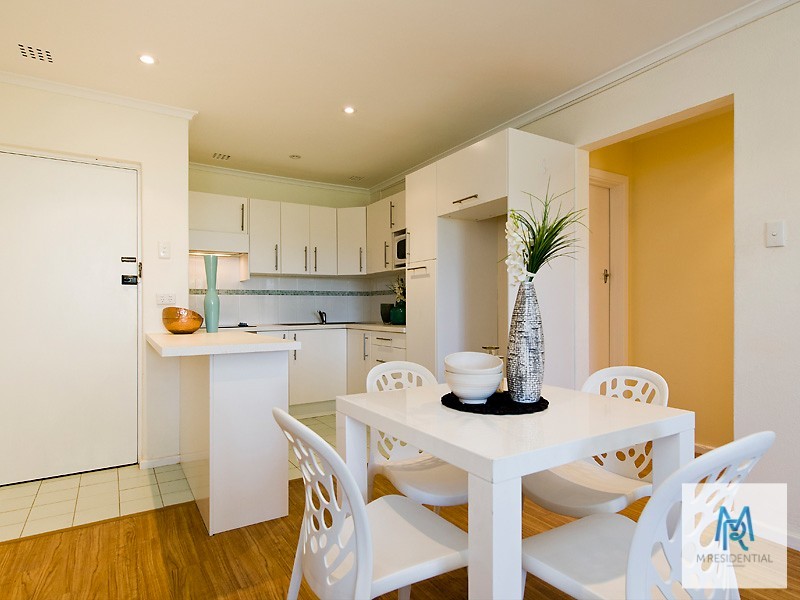 21/4 Comer Street, Como WA 6152