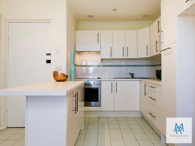 21/4 Comer Street, Como WA 6152