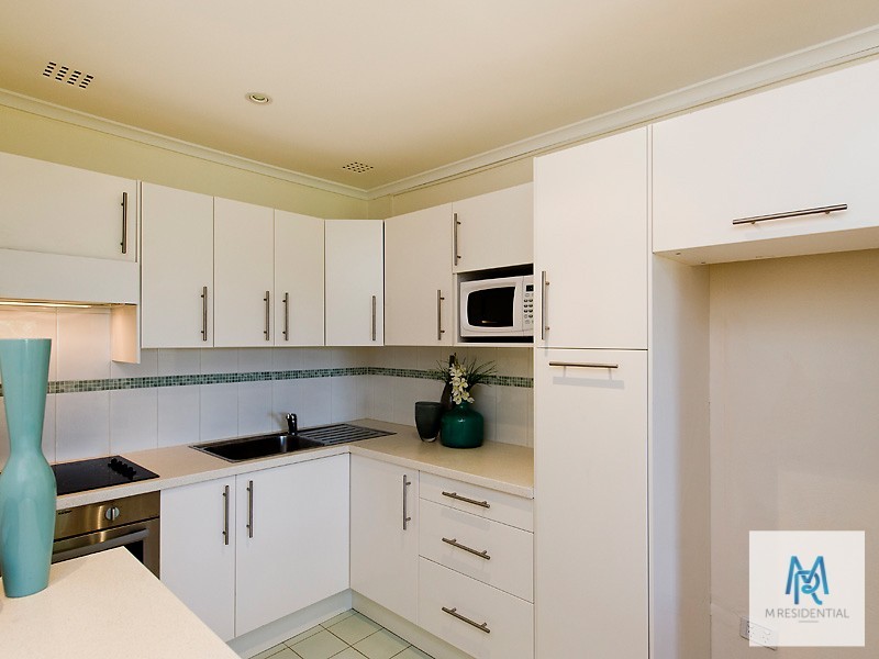 21/4 Comer Street, Como WA 6152