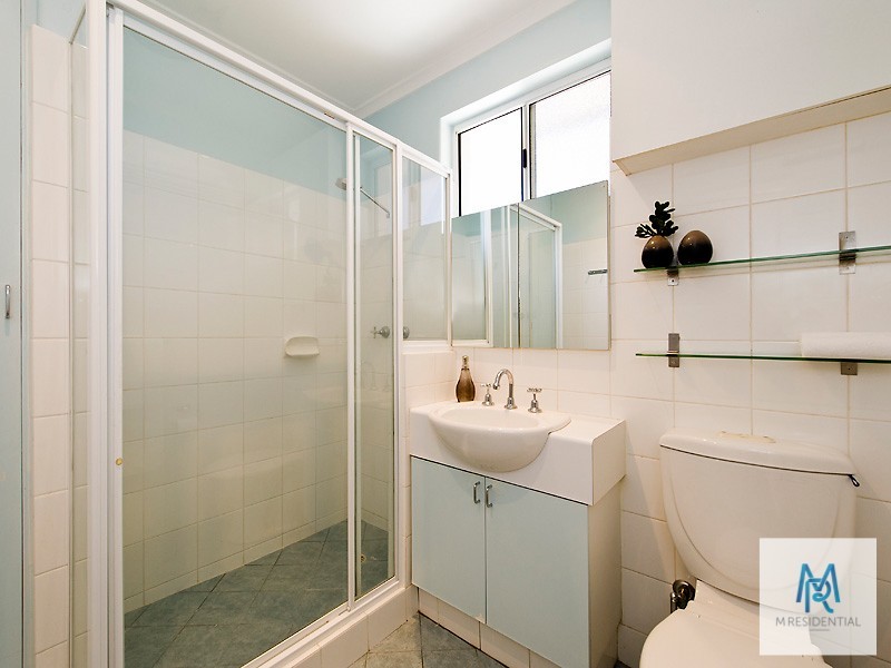 21/4 Comer Street, Como WA 6152