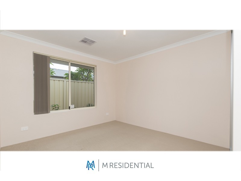 5a Strathearn Road, Forrestfield WA 6058