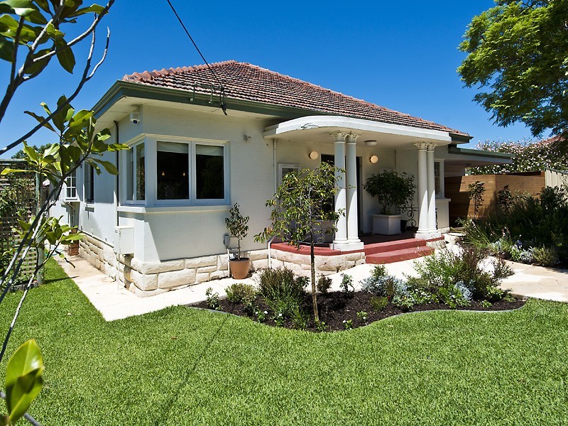 69 Hobbs Ave, Como WA 6152