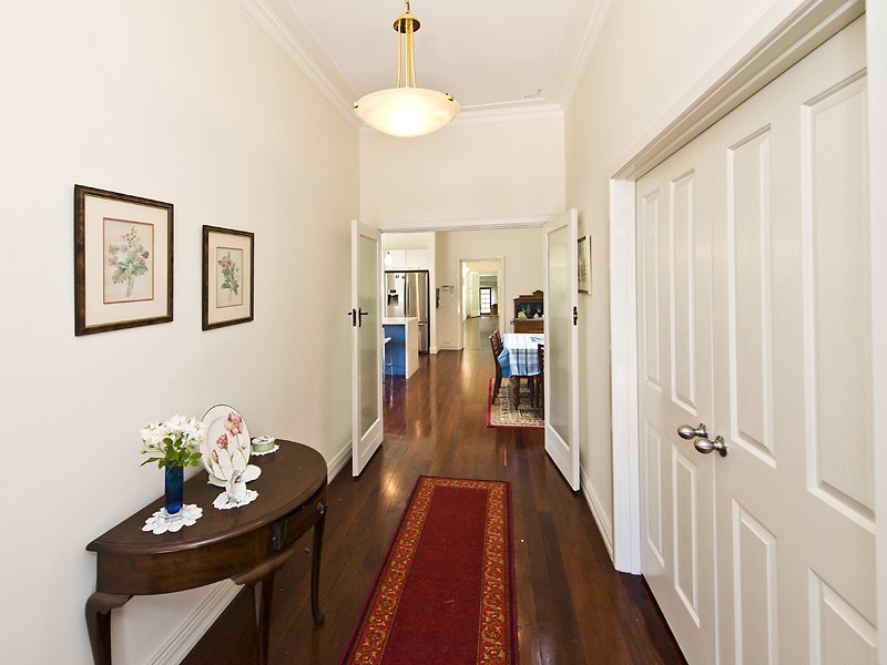 69 Hobbs Ave, Como WA 6152