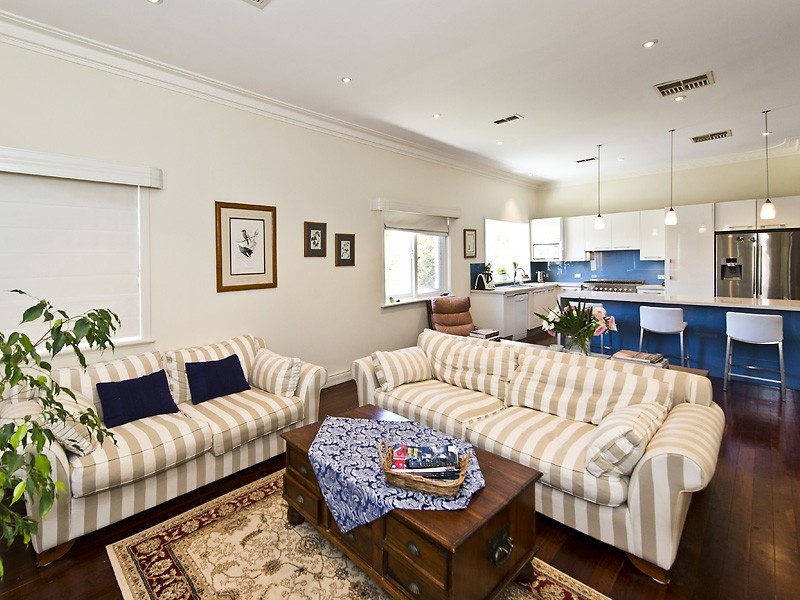 69 Hobbs Ave, Como WA 6152