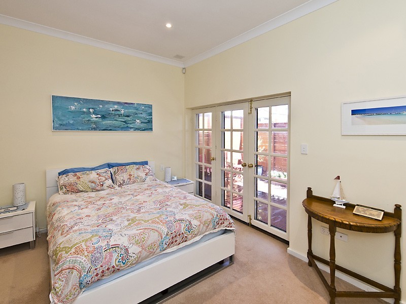 69 Hobbs Ave, Como WA 6152