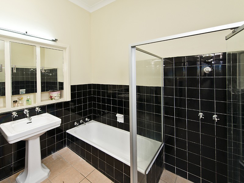 69 Hobbs Ave, Como WA 6152