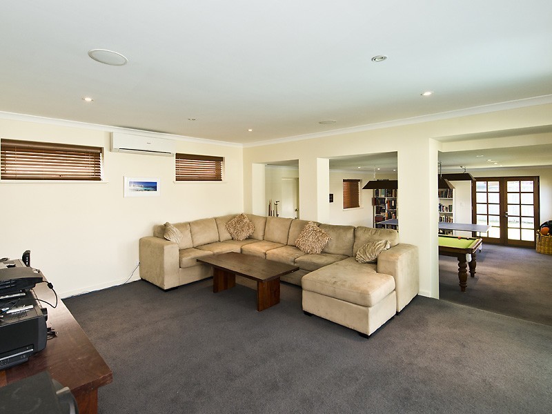 69 Hobbs Ave, Como WA 6152