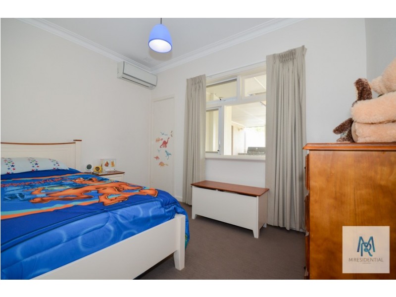 35 Birdwood Ave, Como WA 6152