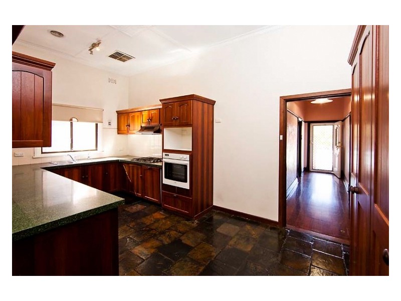 28 Sixth Avenue, Kensington WA 6151