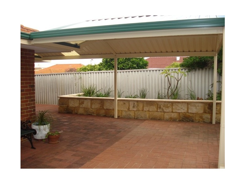 2/61 Hobbs Avenue, Como WA 6152