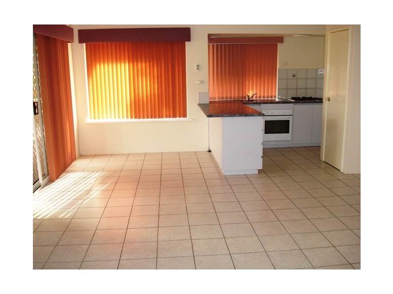 2/61 Hobbs Avenue, Como WA 6152