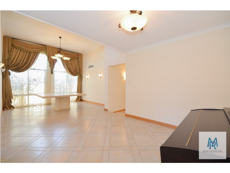 98 Corinthian Road West, Shelley WA 6148