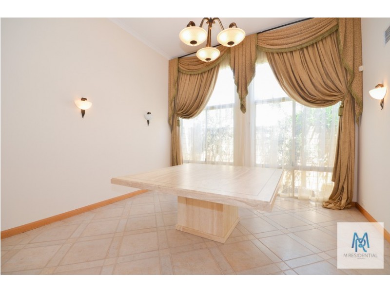 98 Corinthian Road West, Shelley WA 6148