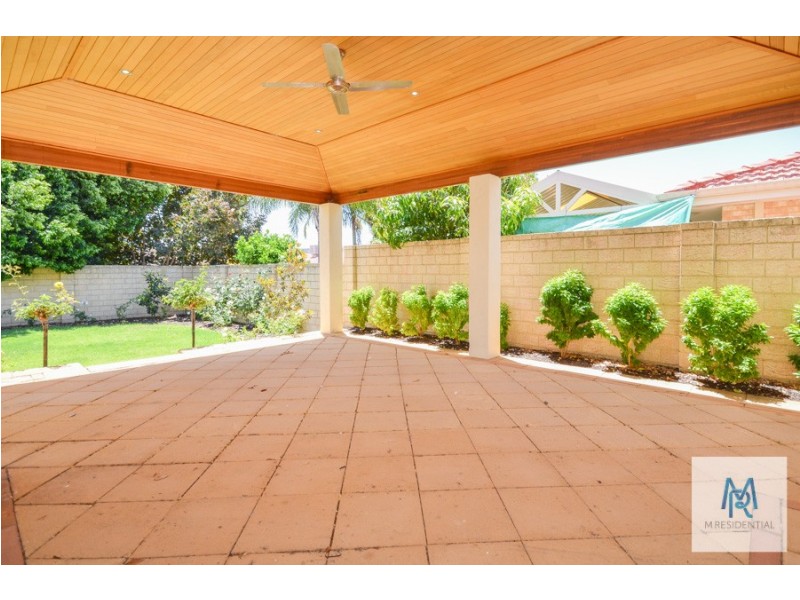 98 Corinthian Road West, Shelley WA 6148