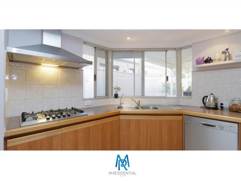 9 Hogg Avenue, Salter Point WA 6152