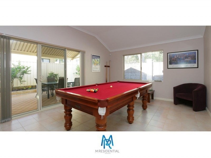 9 Hogg Avenue, Salter Point WA 6152