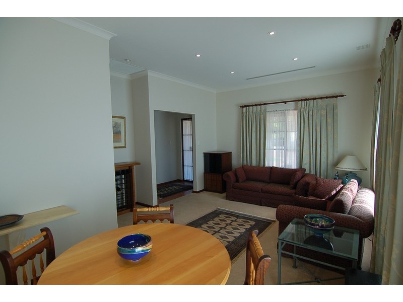 18A Station Street, Guildford WA 6055