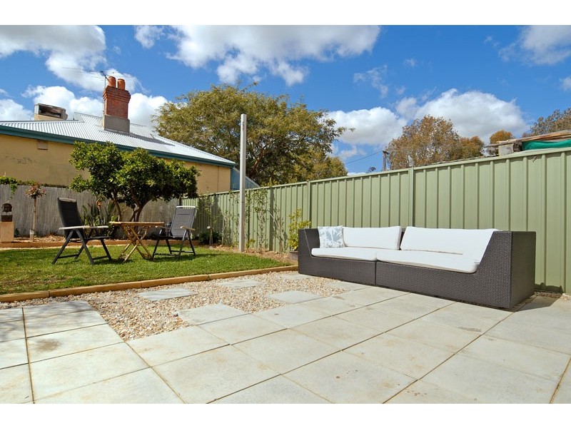 4 Bertie Street, Guildford WA 6055