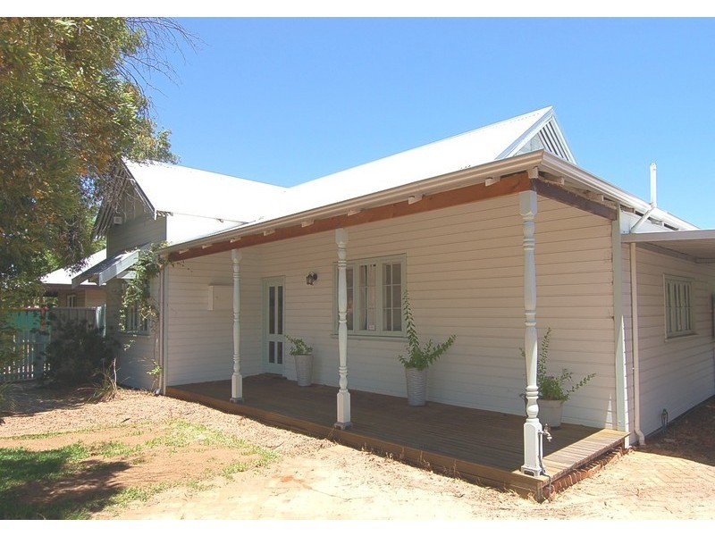 27 Fourth Avenue, Bassendean WA 6054