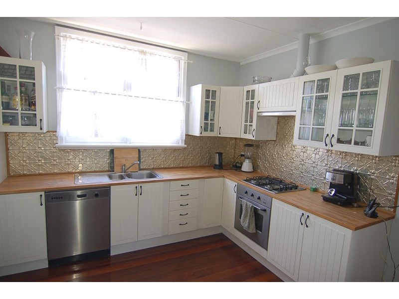 27 Fourth Avenue, Bassendean WA 6054